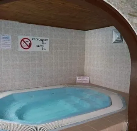 Kemping Mobil-home A Louer Dans Un **** Proche De La Et Foret