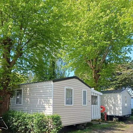 Parque de Campismo Mobil-home A Louer Dans Un **** Proche De La Et Foret Saint-Jean-de-Monts