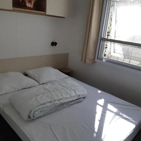 Mobil-home A Louer Dans Un **** Proche De La Et Foret *