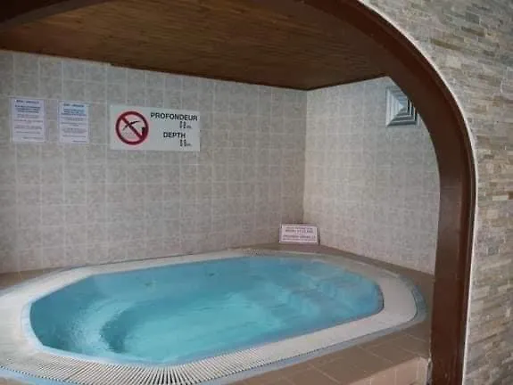 مكان تخييم Mobil-home A Louer Dans Un **** Proche De La Et Foret