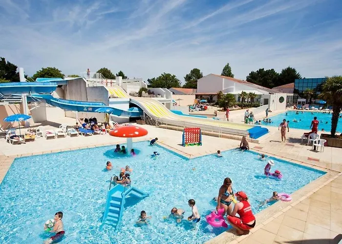 Mobil-home A Louer Dans Un **** Proche De La Et Foret مكان تخييم