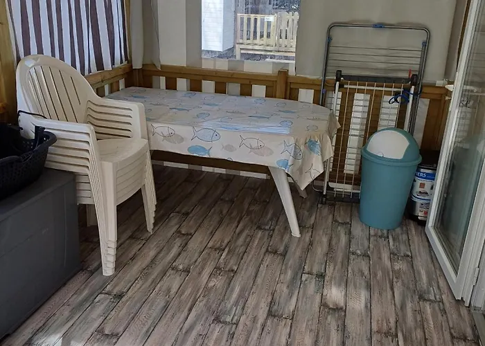 مكان تخييم Mobil-home A Louer Dans Un **** Proche De La Et Foret سان جان دي مونت