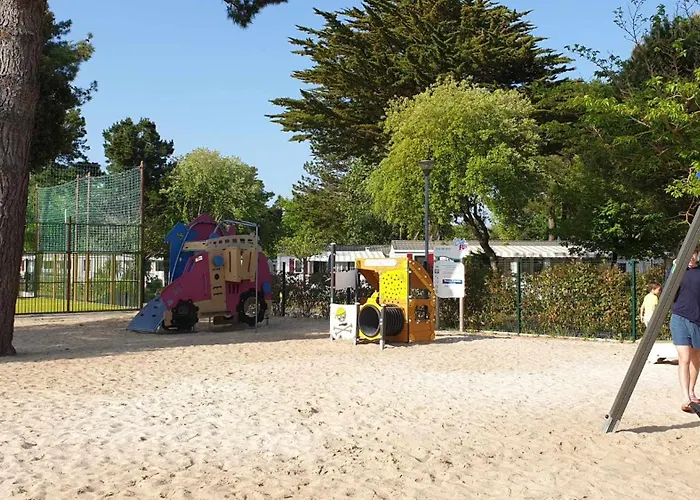 Mobil-home A Louer Dans Un **** Proche De La Et Foret *